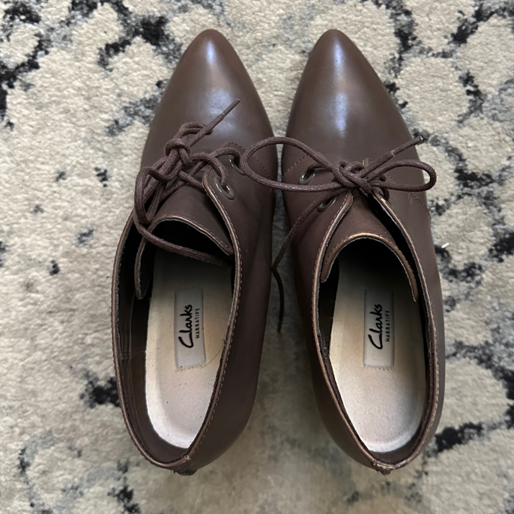 CLARKS Low Ankle Bootie